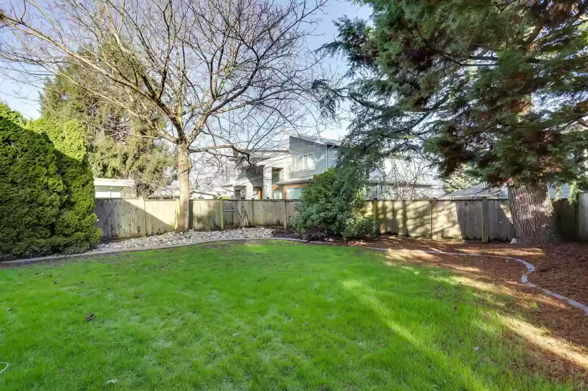 Front Yard Photo of 8271 Rosehill Drive, Richmond, BC