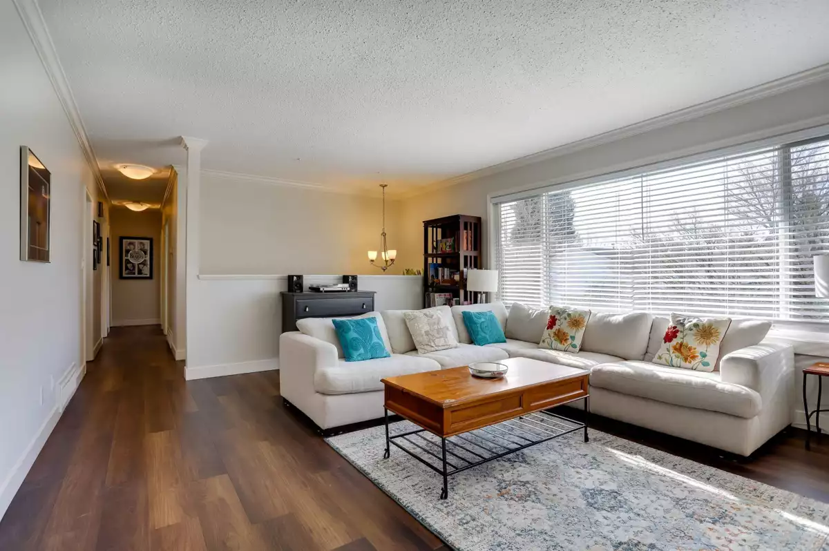 Kitchen Photo of 8271 Rosehill Drive, Richmond, BC