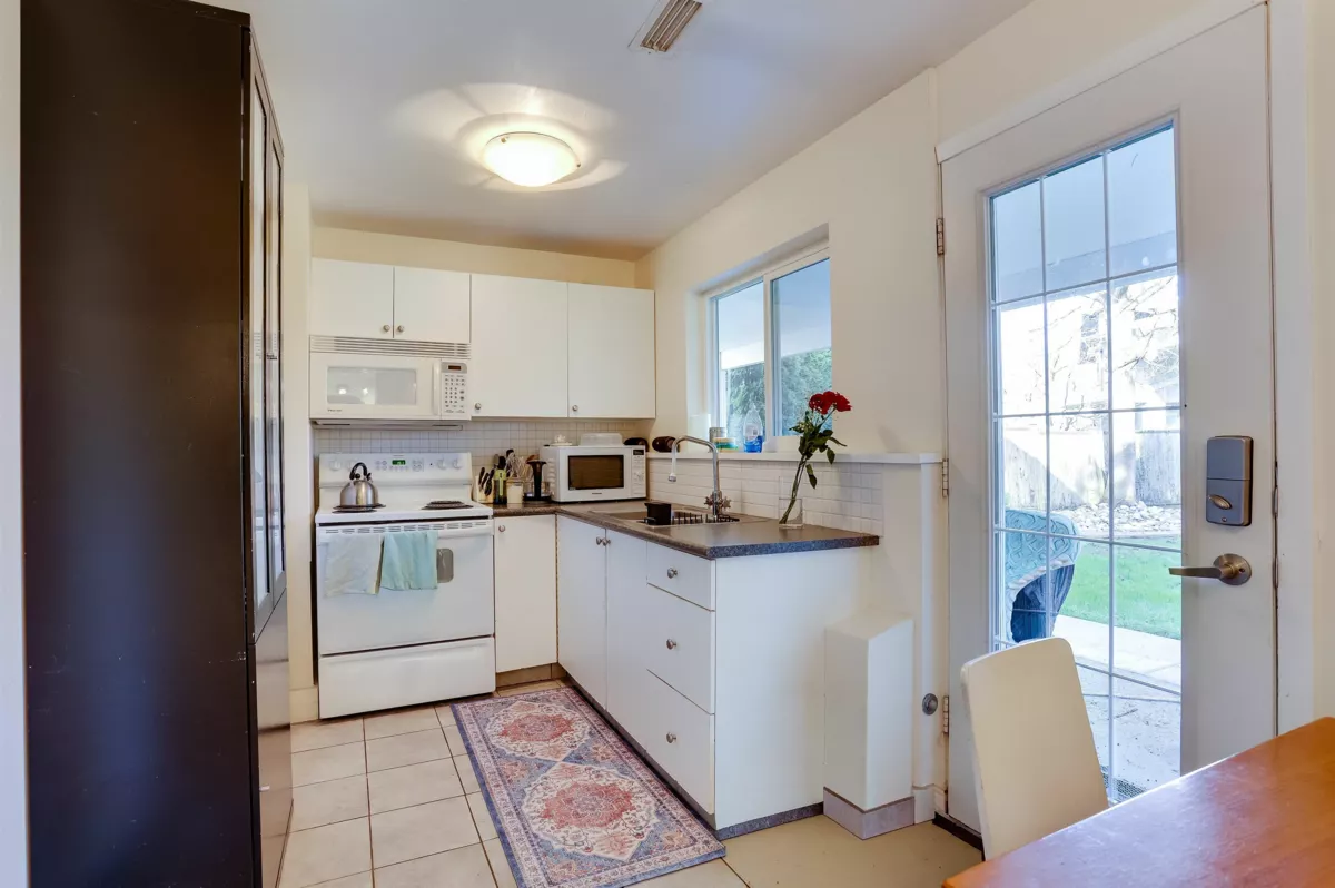 Laundry Room Photo of 8271 Rosehill Drive, Richmond, BC