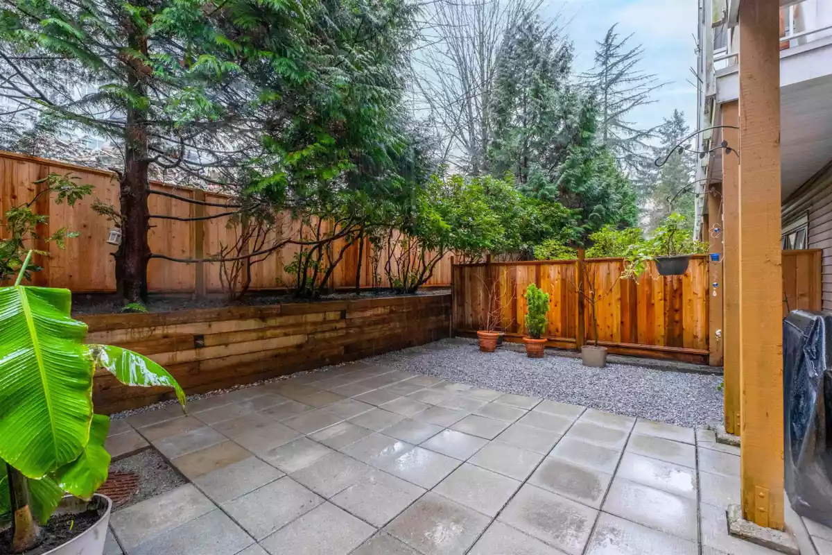 Kitchen Photo of 10 730 Farrow Street, Coquitlam, BC