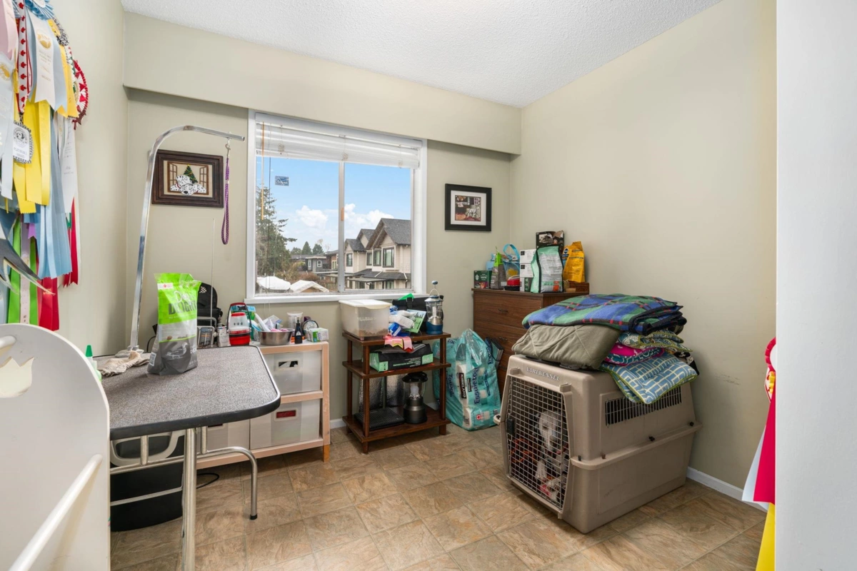 Kitchen Photo of 9580 Seacote Road, Richmond, BC
