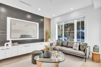 2153 E 20th Avenue, Vancouver, BC, Grandview Woodland — 4 bed half duplex for sale