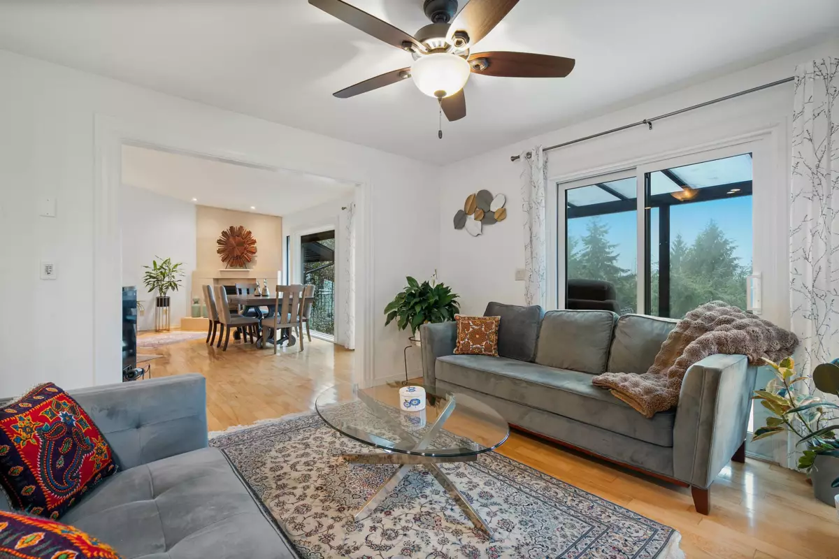 Breakfast Nook Photo of 5625 Eagle Court, North Vancouver, BC