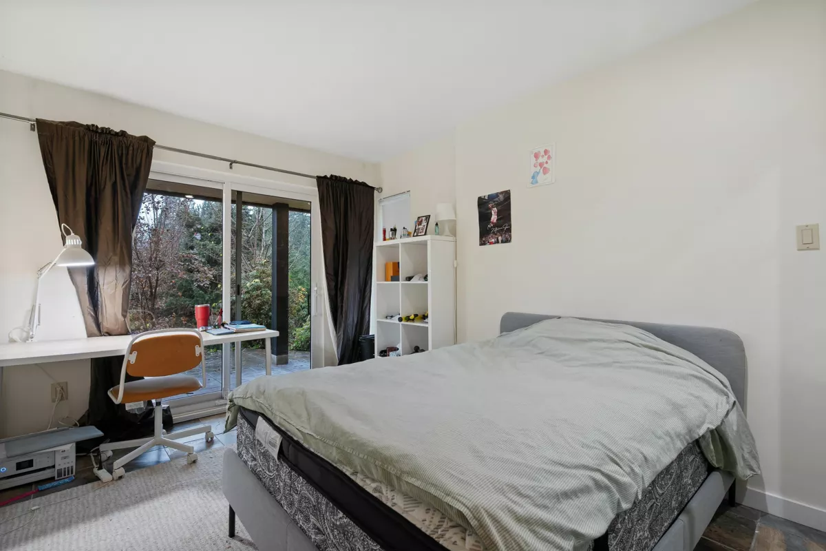 Hallway Photo of 5625 Eagle Court, North Vancouver, BC