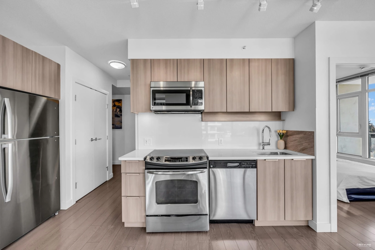 Dining Area Photo of 1103 13308 Central Avenue, Surrey, BC