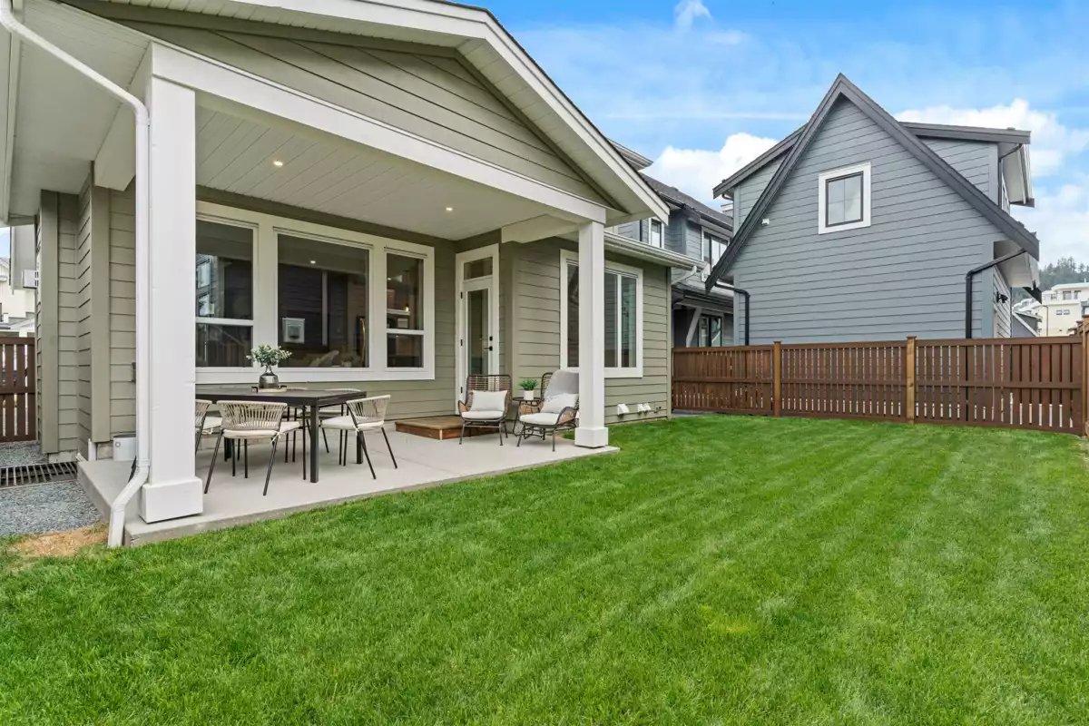 Swimming Pool Photo of 113 46211 Promontory Road, Chilliwack, BC