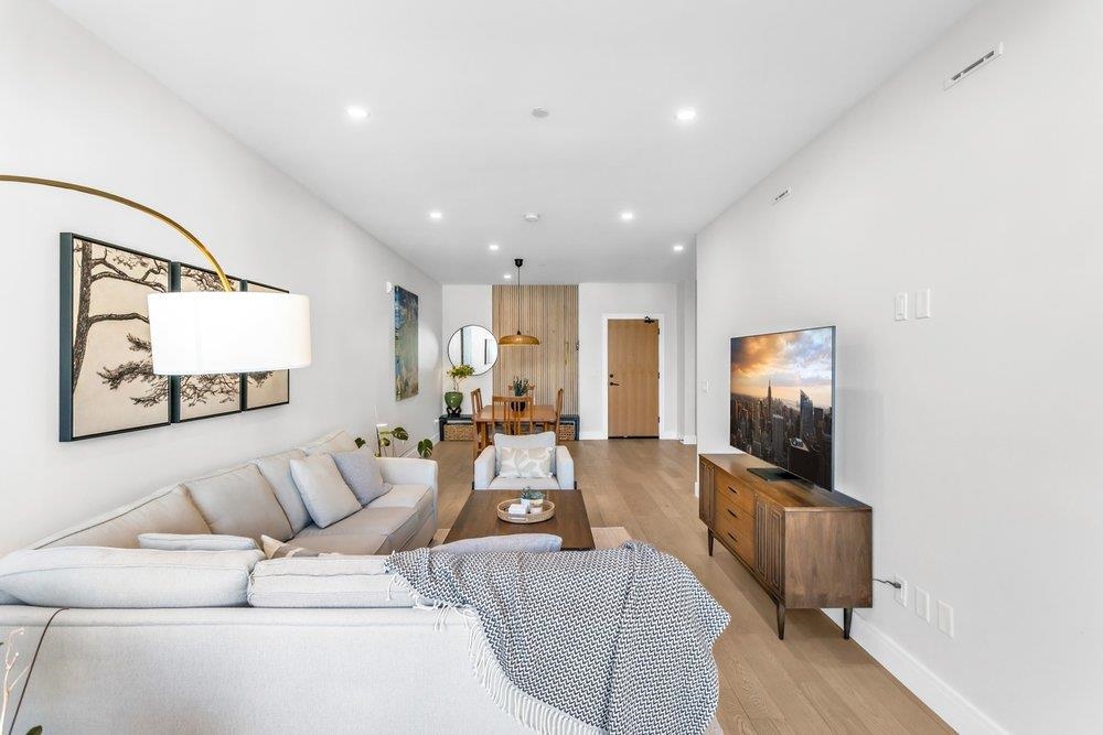 Kitchen Photo of 301 20416 Park Avenue, Langley, BC