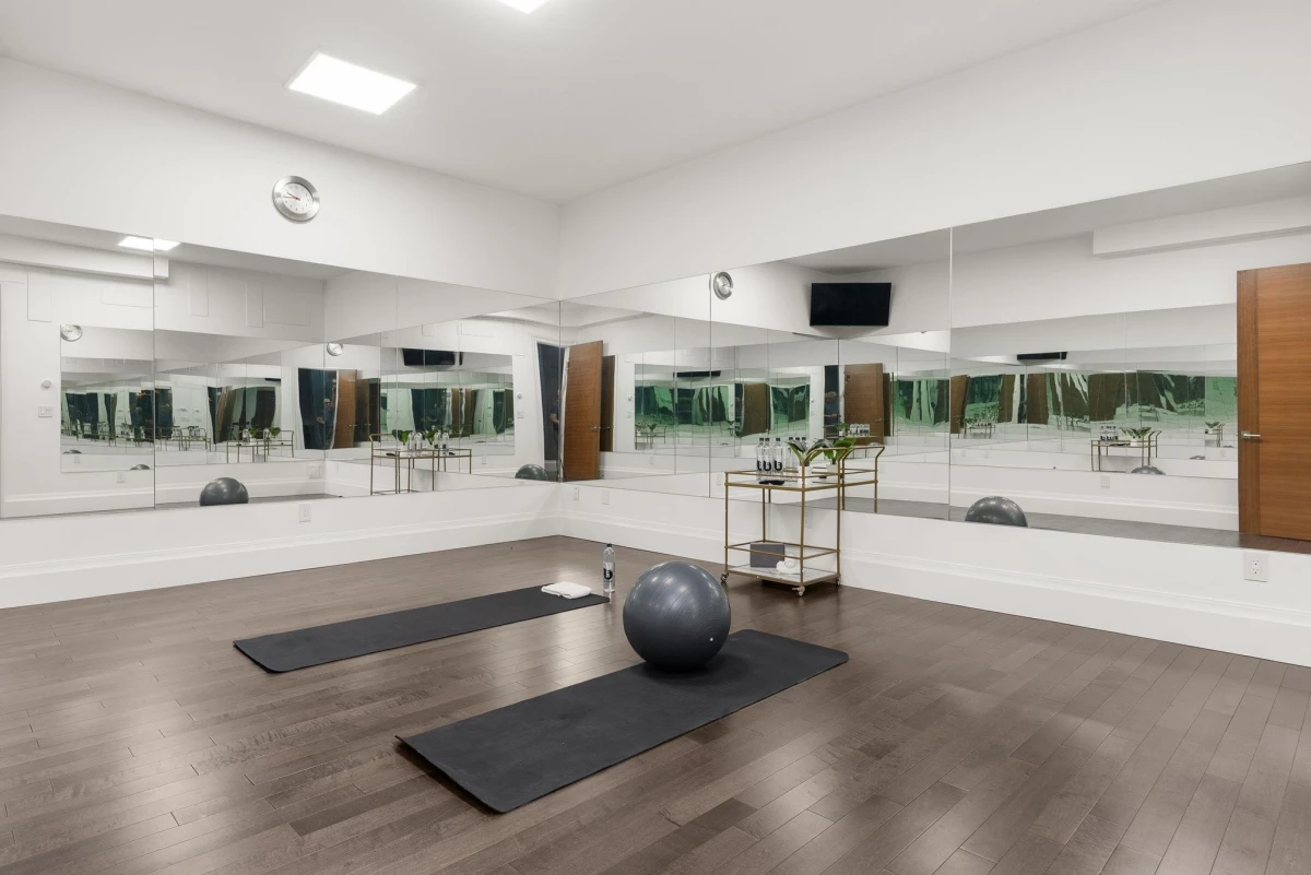 Community Amenities Photo (Clubhouse) of 1265 Queens Avenue, West Vancouver, BC