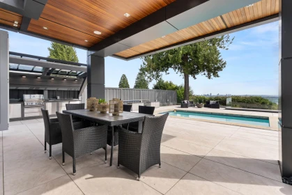 1265 Queens Avenue, West Vancouver, BC