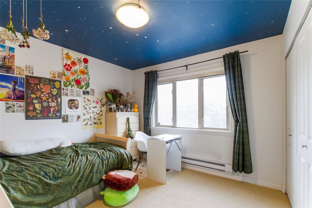 Guest Bathroom Photo of 3150 Fromme Road, North Vancouver, BC