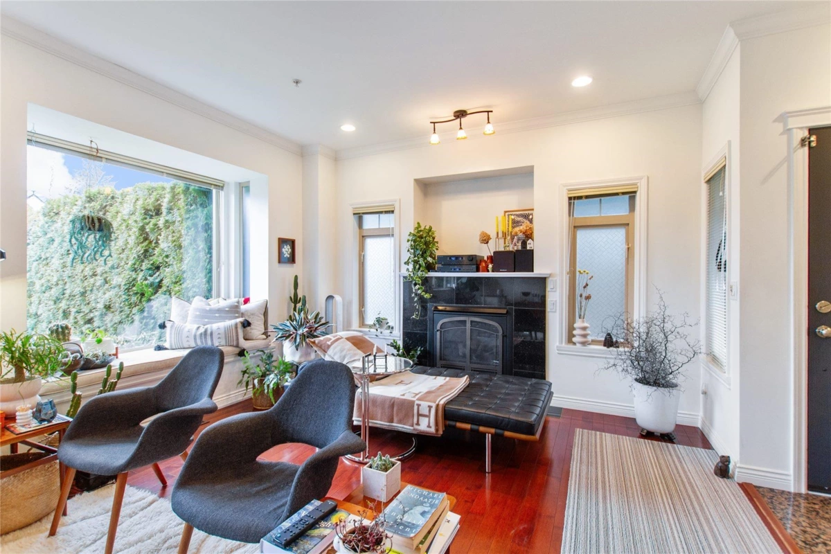 Kitchen Photo of 3150 Fromme Road, North Vancouver, BC