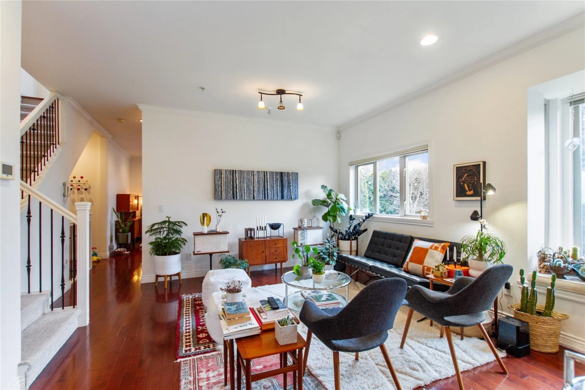 Living Room Photo of 3150 Fromme Road, North Vancouver, BC