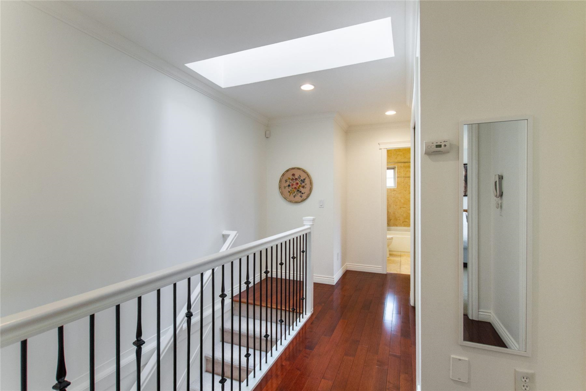 Walk-In Closet Photo of 3150 Fromme Road, North Vancouver, BC