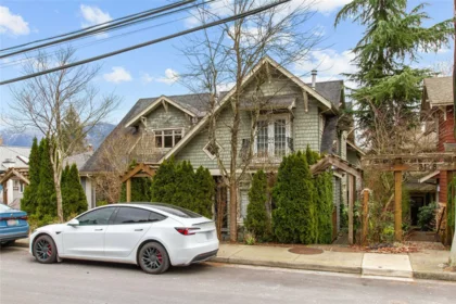 Front exterior of 3150 Fromme Road, North Vancouver, BC