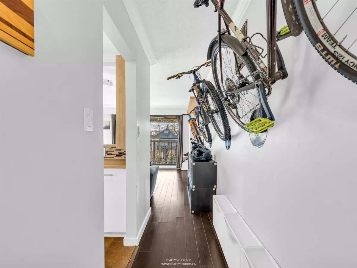 Family Room Photo of 306 2222 Cambridge Street, Vancouver, BC