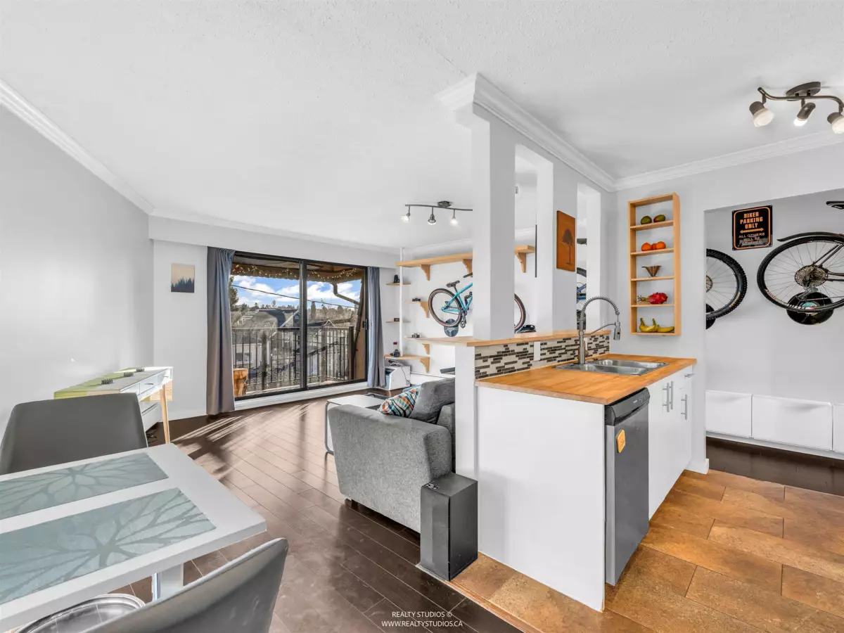 Kitchen Island Photo of 306 2222 Cambridge Street, Vancouver, BC