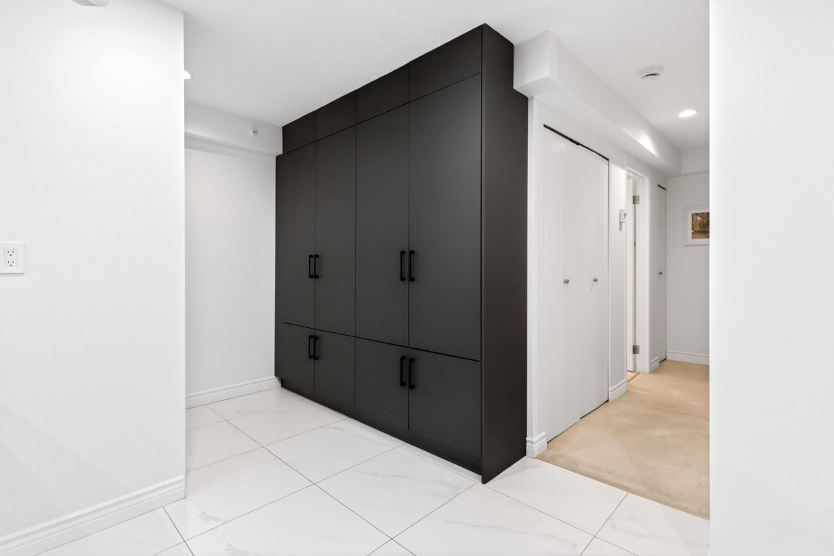 Breakfast Nook Photo of 318 1500 Pendrell Street, Vancouver, BC