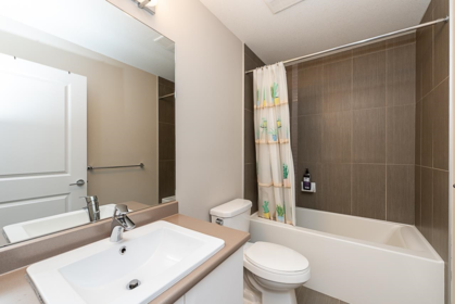 Kitchen Photo of 54 13886 62 Avenue, Surrey, BC