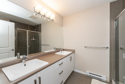 Primary Bathroom Photo of 54 13886 62 Avenue, Surrey, BC