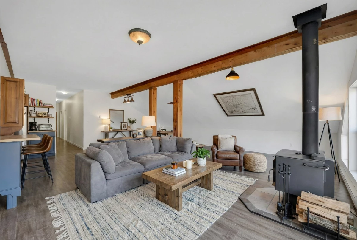 Kitchen Photo of 7395 Clover Road, Pemberton, BC