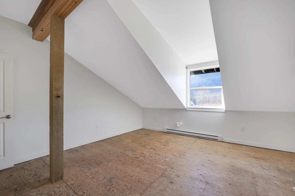 Primary Bathroom Photo of 7395 Clover Road, Pemberton, BC