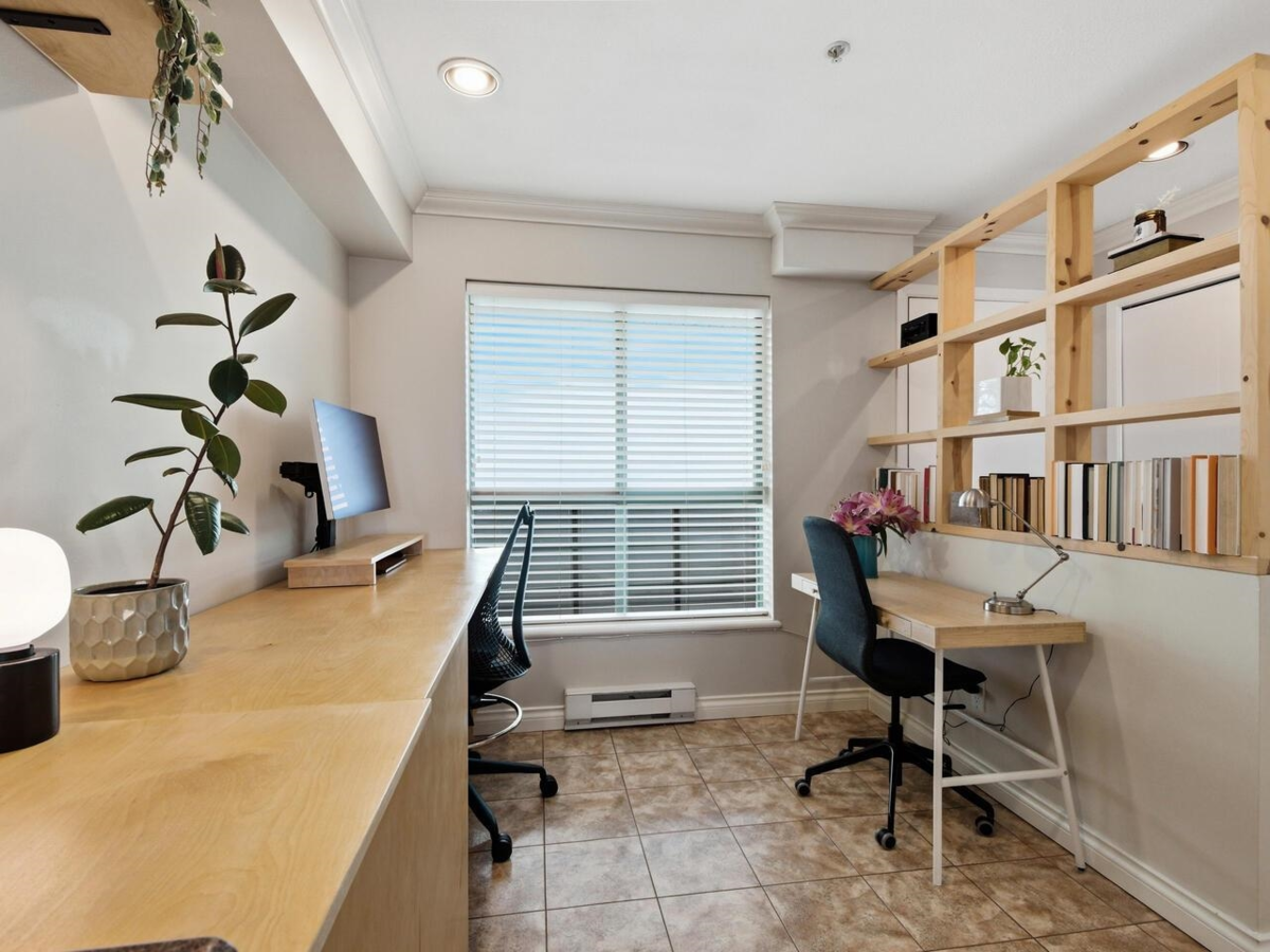 Bedroom 2 Photo of 403 212 Lonsdale Avenue, North Vancouver, BC