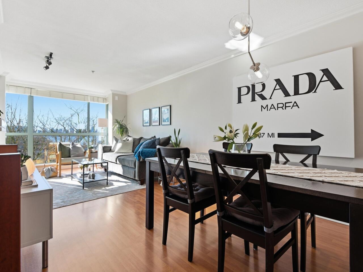 Kitchen Island Photo of 403 212 Lonsdale Avenue, North Vancouver, BC