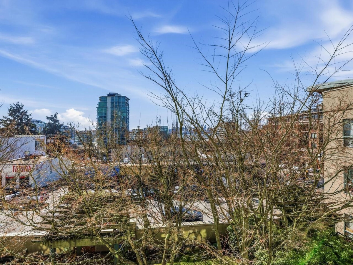 Laundry Room Photo of 403 212 Lonsdale Avenue, North Vancouver, BC