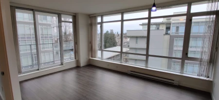Walk-In Closet Photo of 707 4815 Eldorado Mews, Vancouver, BC