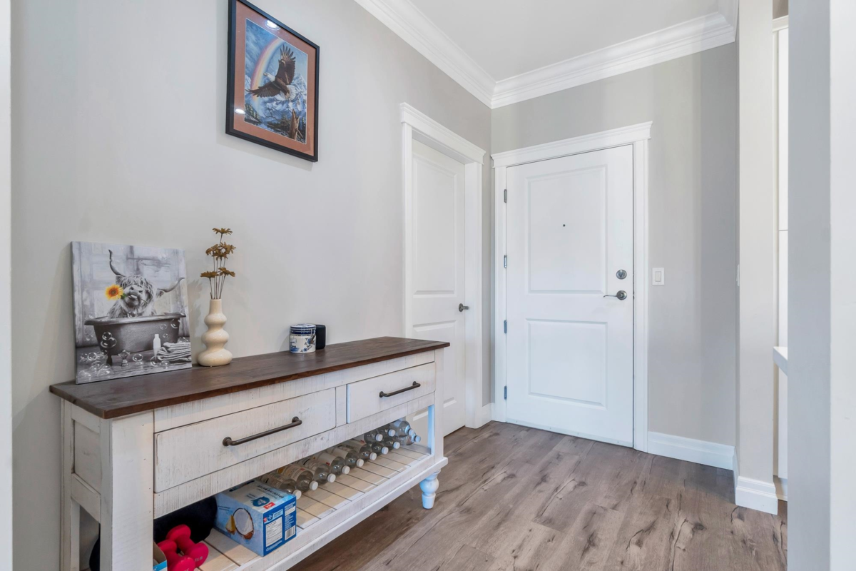 Family Room Photo of 310B 45595 Tamihi Way, Chilliwack, BC