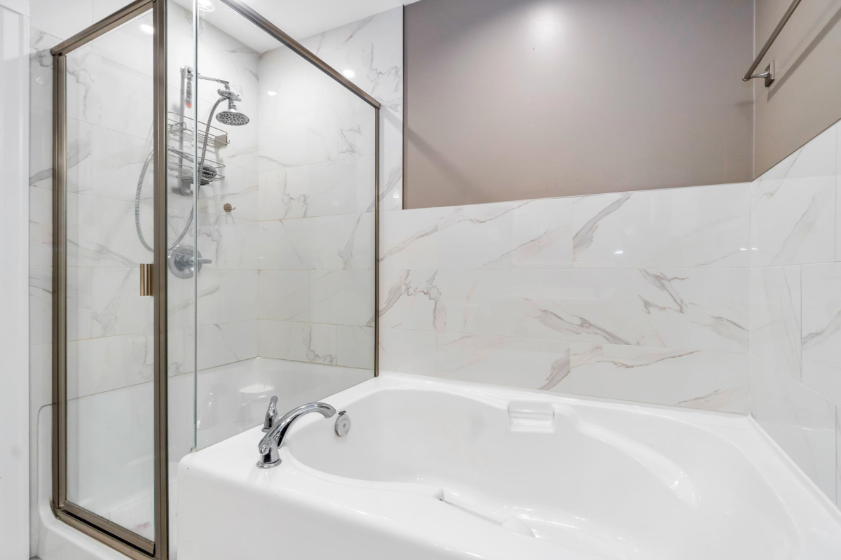 Hallway Photo of 310B 45595 Tamihi Way, Chilliwack, BC