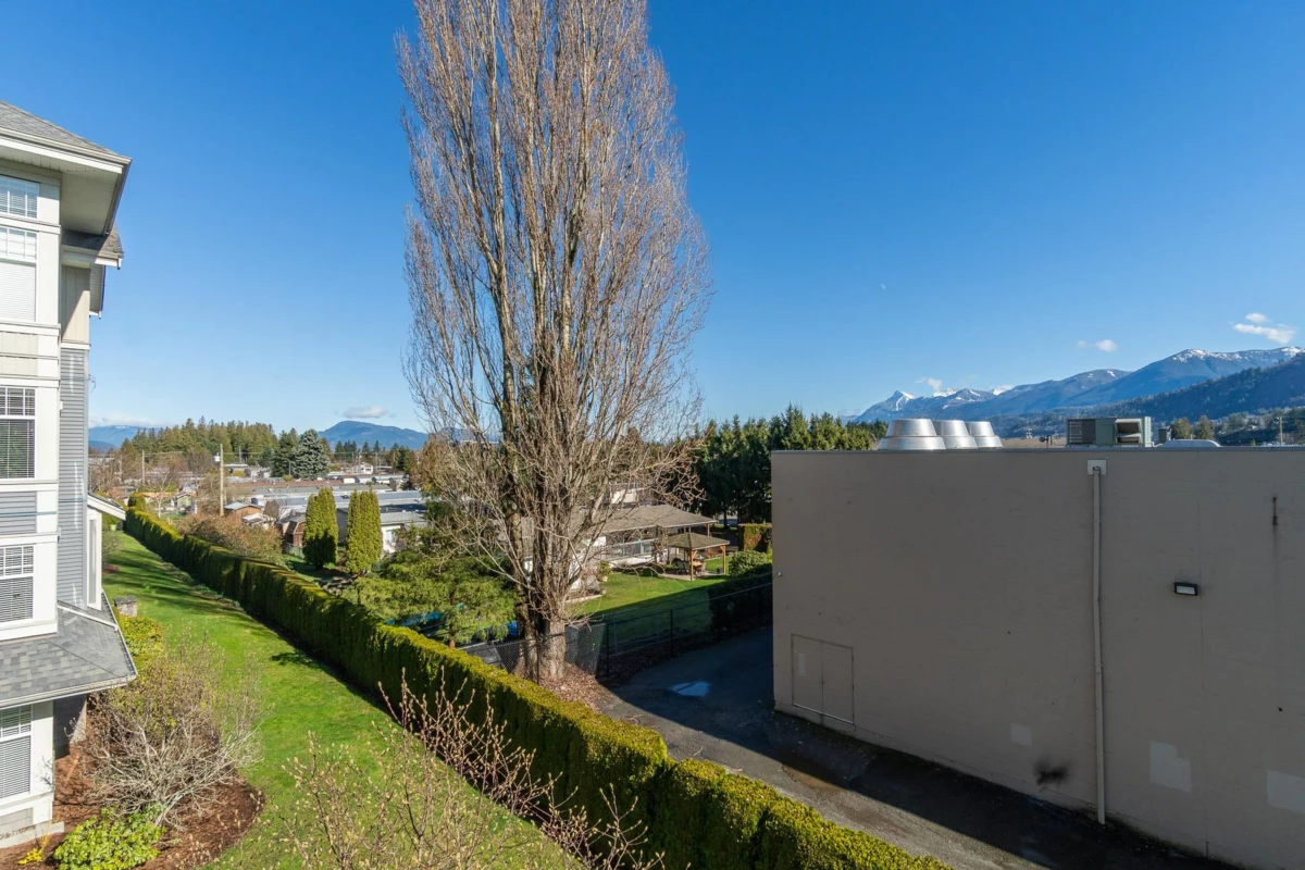 Swimming Pool Photo of 310B 45595 Tamihi Way, Chilliwack, BC