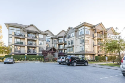 310B 45595 Tamihi Way, Chilliwack, BC, Garrison Crossing — 2 bed apartment/condo for sale