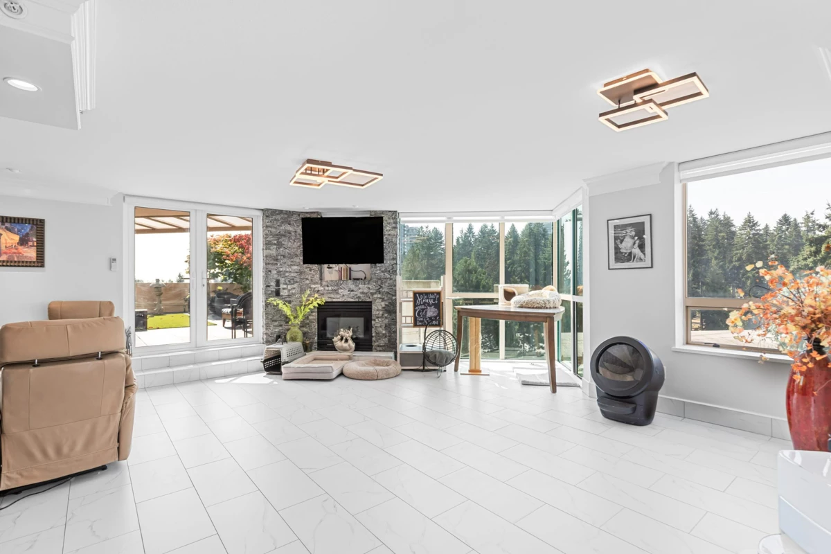 Primary Bathroom Photo of 701 1190 Pipeline Road, Coquitlam, BC