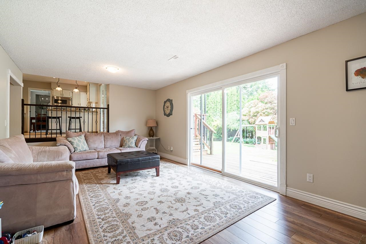 Breakfast Nook Photo of 20685 125 Avenue, Maple Ridge, BC