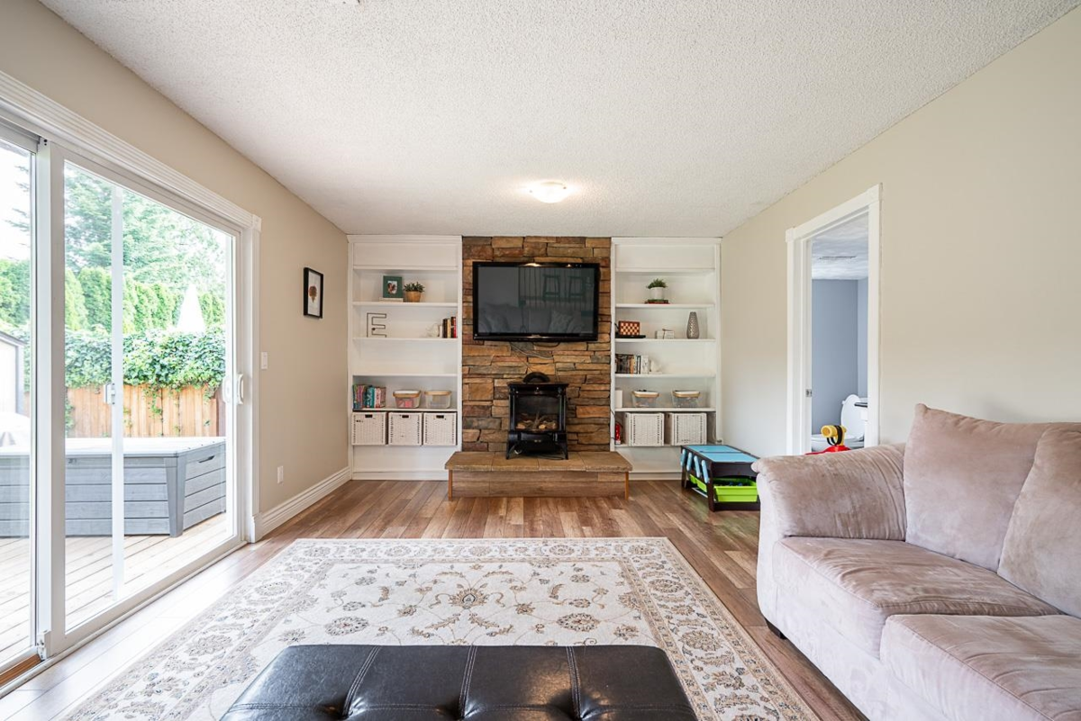 Pantry Photo of 20685 125 Avenue, Maple Ridge, BC