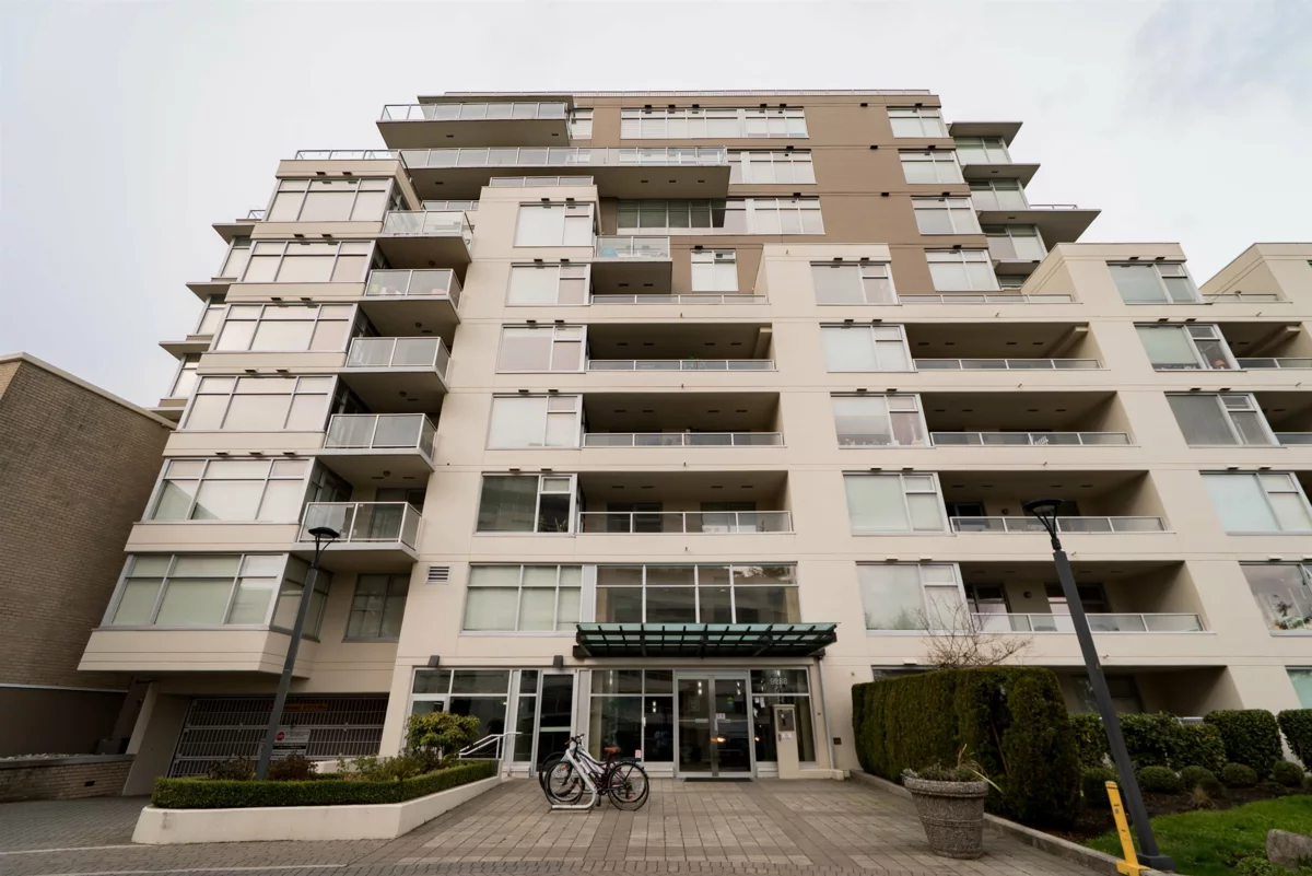 Basement Recreation Room Photo of 302 9288 University Crescent, Burnaby, BC