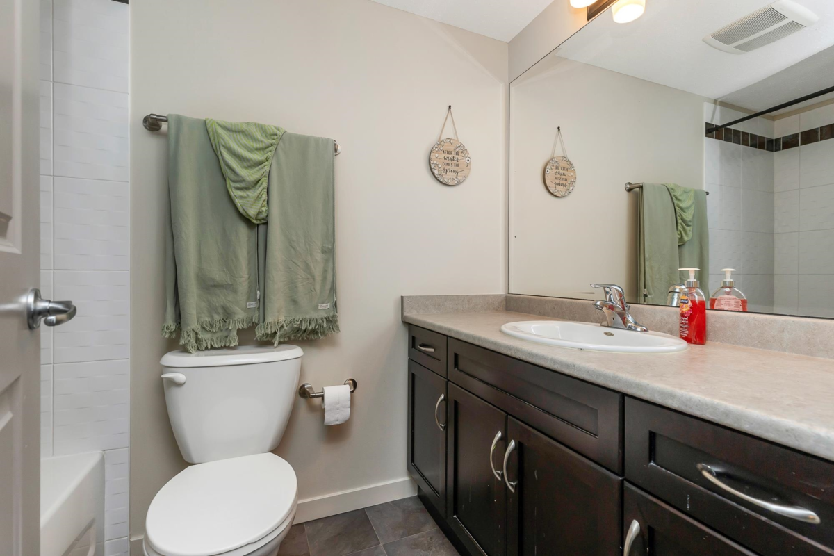 Backyard Photo of 305 2038 Sandalwood Crescent, Abbotsford, BC