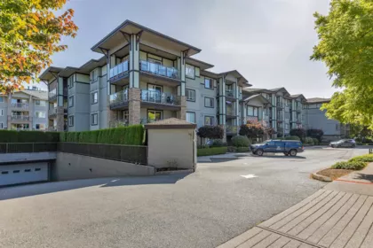 305 2038 Sandalwood Crescent, Abbotsford, BC