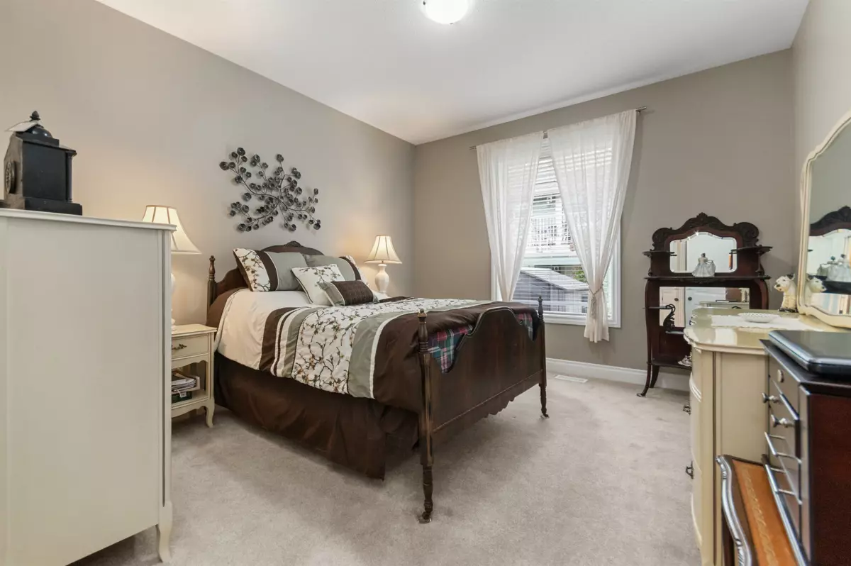 Entry Foyer Photo of 5 6517 Lavender Place, Chilliwack, BC