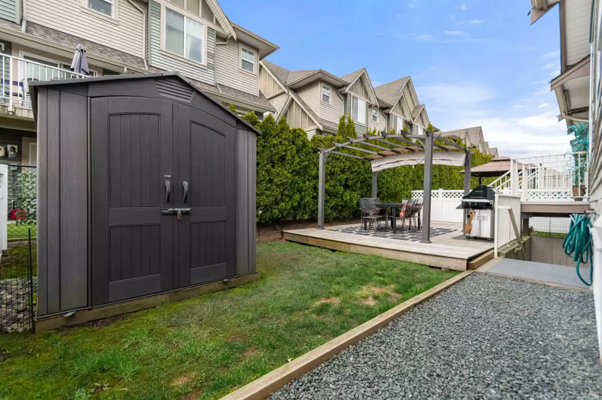 Kitchen Photo of 5 6517 Lavender Place, Chilliwack, BC