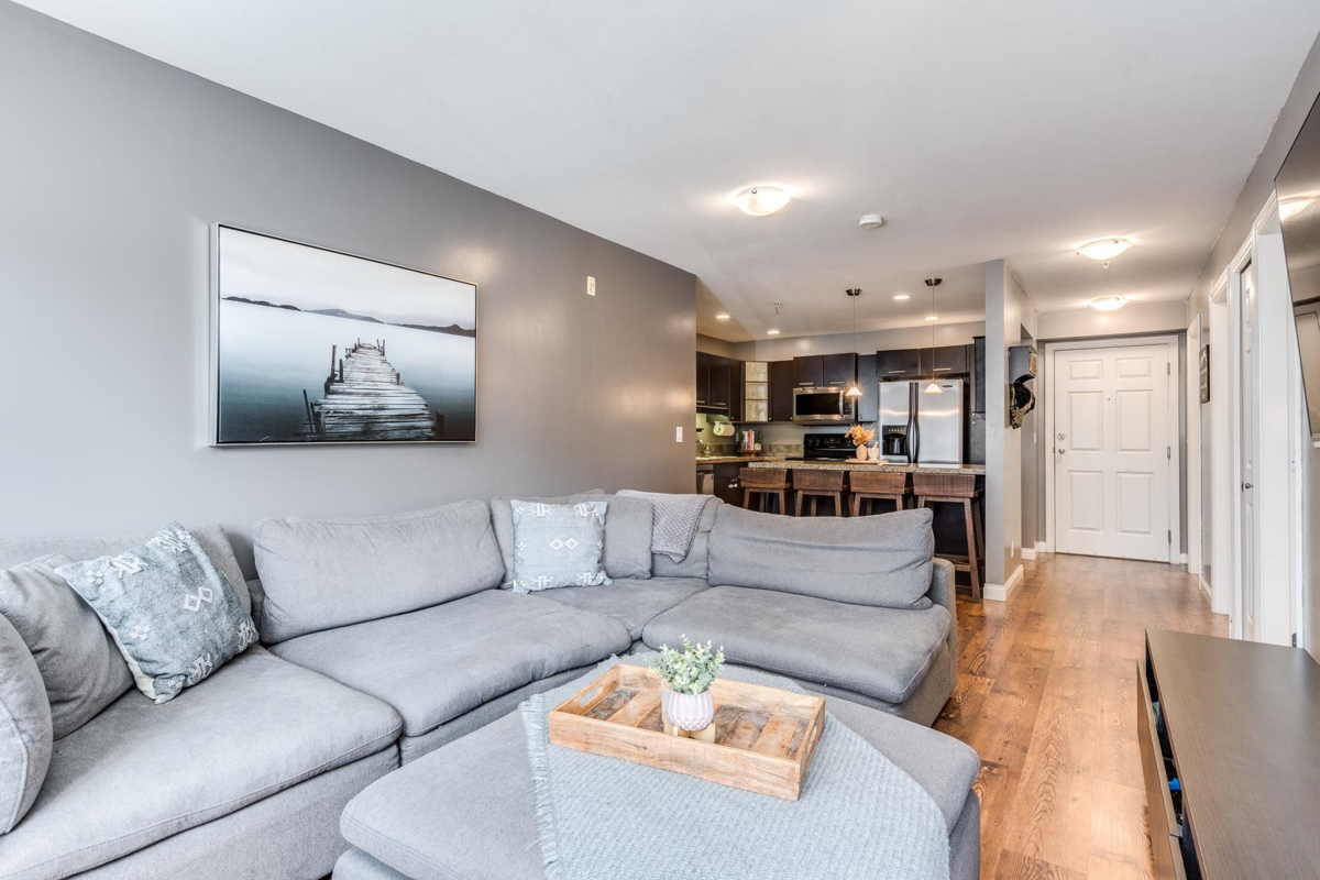 Living Room Photo of 114 5438 198 Street, Langley, BC
