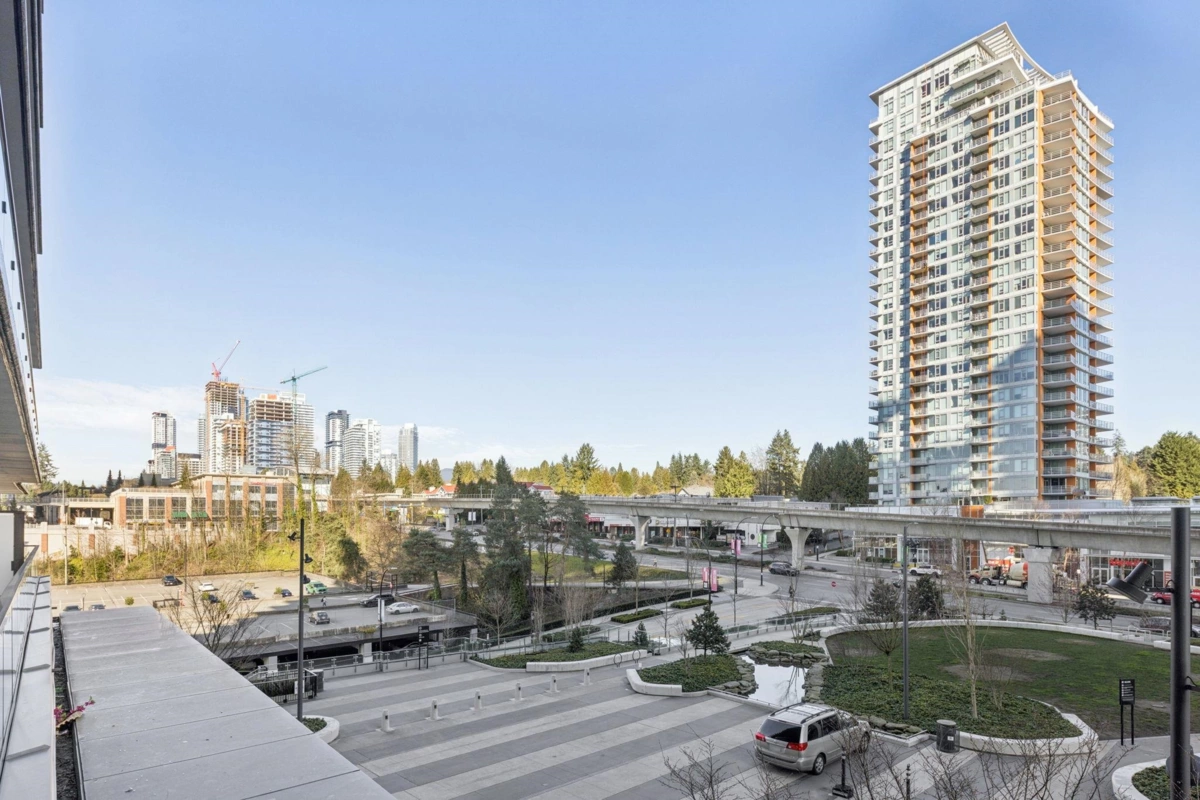 Office / Den Photo of 304 3809 Evergreen Place, Burnaby, BC