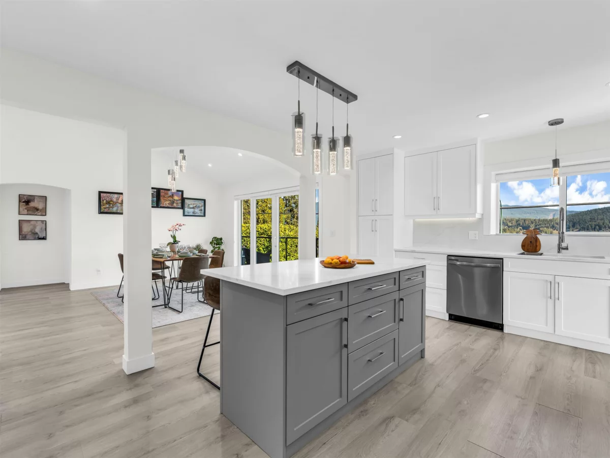 Guest Bathroom Photo of 4254 Caddy Road, North Vancouver, BC