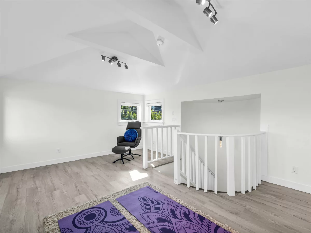 Outdoor Deck Photo of 4254 Caddy Road, North Vancouver, BC