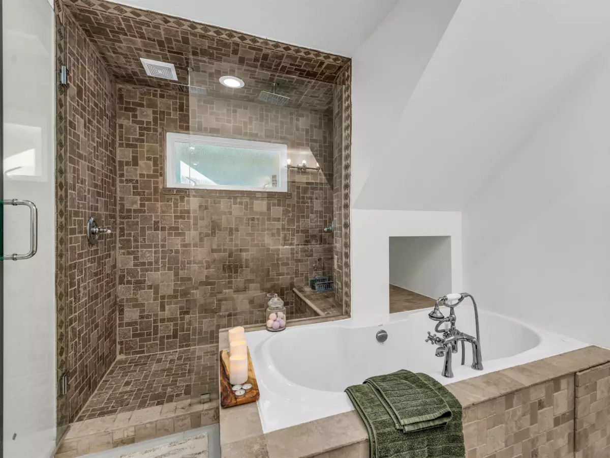 Staircase Photo of 4254 Caddy Road, North Vancouver, BC