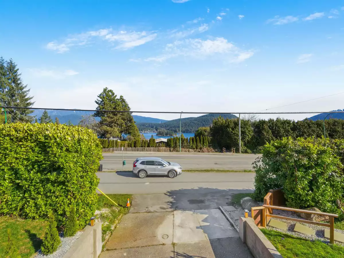 Swimming Pool Photo of 4254 Caddy Road, North Vancouver, BC