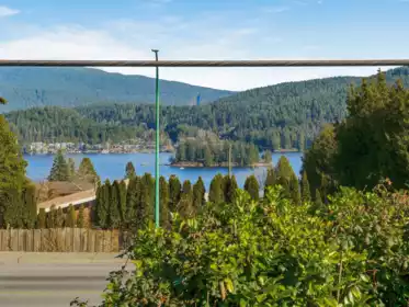 4254 Caddy Road, North Vancouver, BC, Deep Cove — 5 bed single family residence for sale