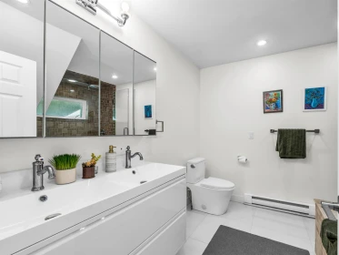 Hallway Photo of 4254 Caddy Road, North Vancouver, BC
