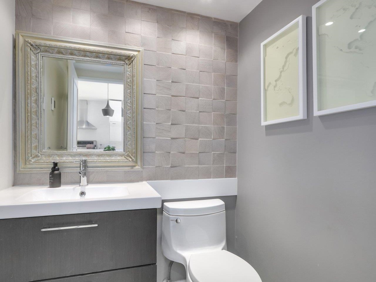 Bedroom 3 Photo of 29 900 W 17th Street, North Vancouver, BC